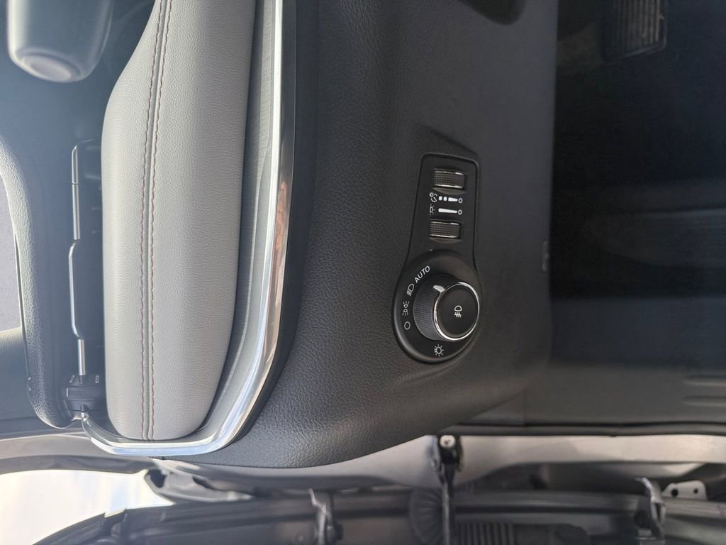 Used 2024 Jeep Compass Limited image 19