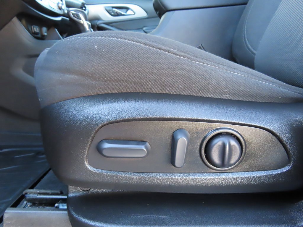 Certified 2023 Chevrolet Traverse LT image 6