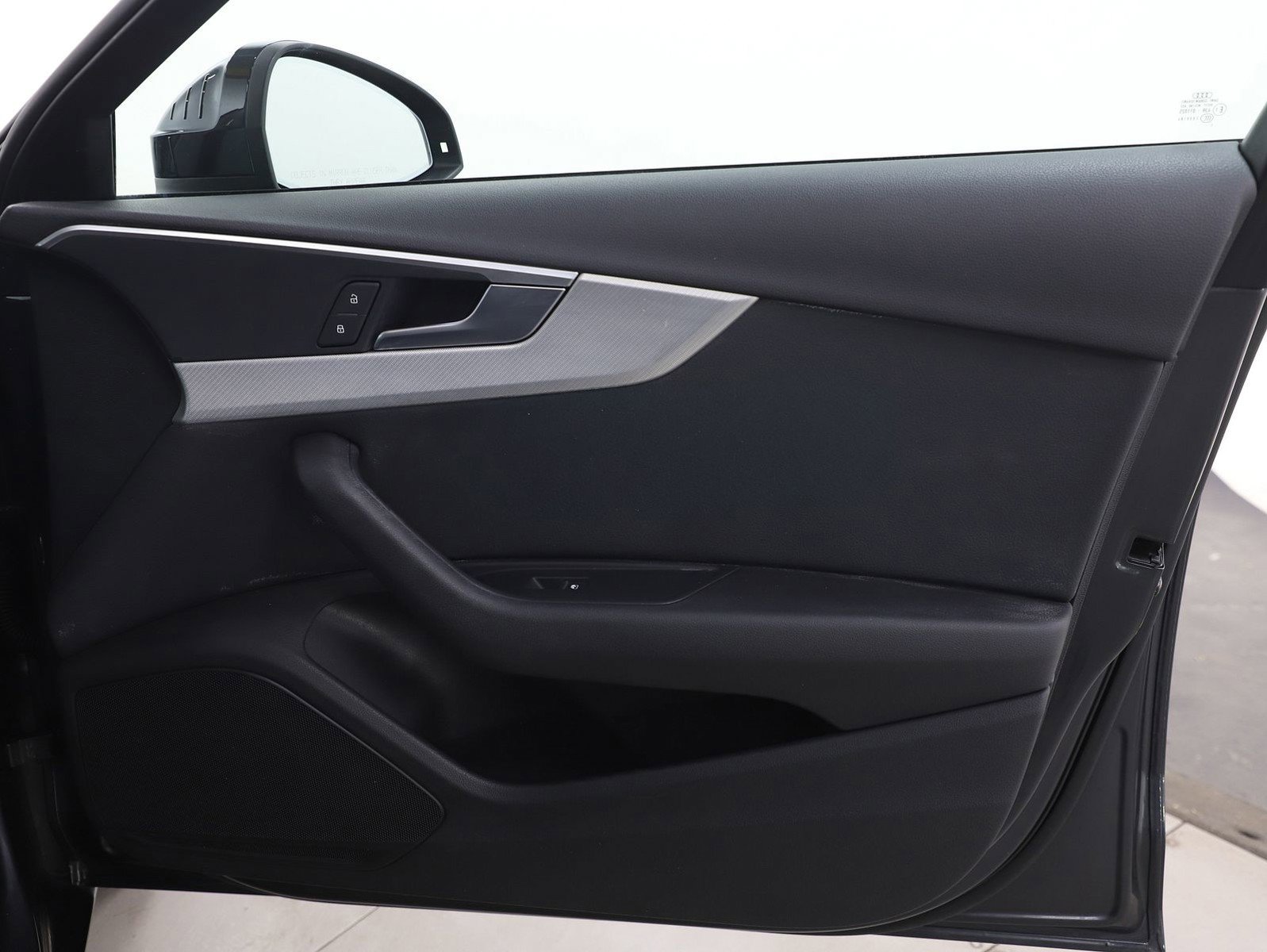 Used 2017 Audi A4 2.0T Premium w/ Audi MMI Navigation Plus image 9