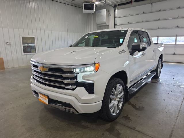 Used 2024 Chevrolet Silverado 1500 High Country w/ Technology Package AWD/4WD image 4