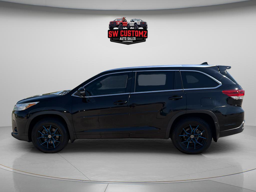 Used 2018 Toyota Highlander XLE AWD/4WD image 4
