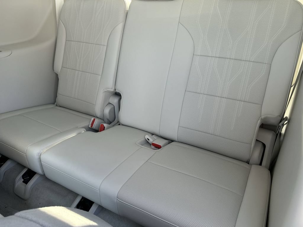 New 2026 Buick Enclave Avenir w/ Super Cruise Package FWD image 36