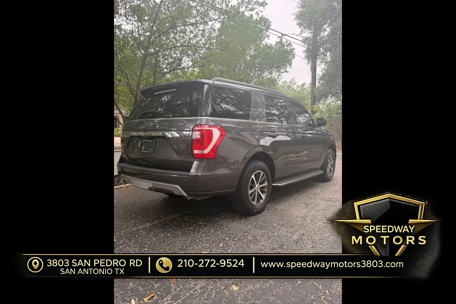Used 2018 Ford Expedition XLT w/ Equipment Group 202A RWD image 3