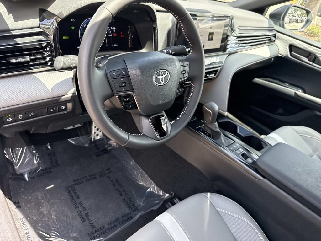 Used 2026 Toyota Camry SE FWD image 21