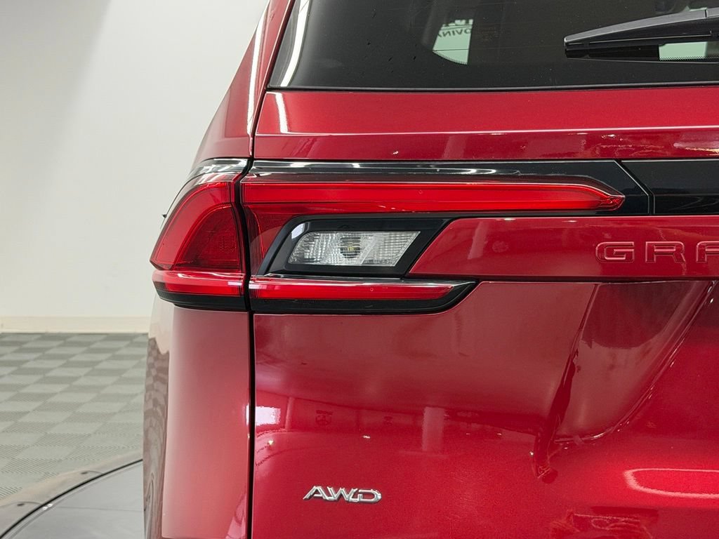 Certified 2024 Toyota Grand Highlander AWD image 13