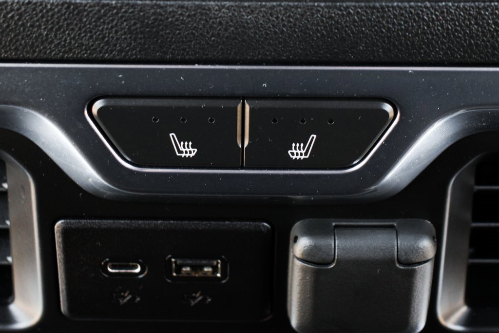 Used 2023 GMC Sierra 3500 Denali w/ Denali Ultimate Package image 39