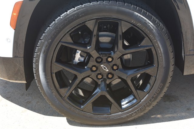 New 2026 Chevrolet Traverse RS w/ LPO, Floor Liner Package AWD/4WD image 11
