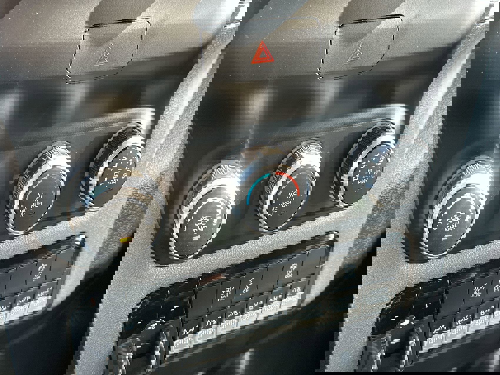 Used 2024 RAM 2500 Tradesman w/ Chrome Appearance Group image 17