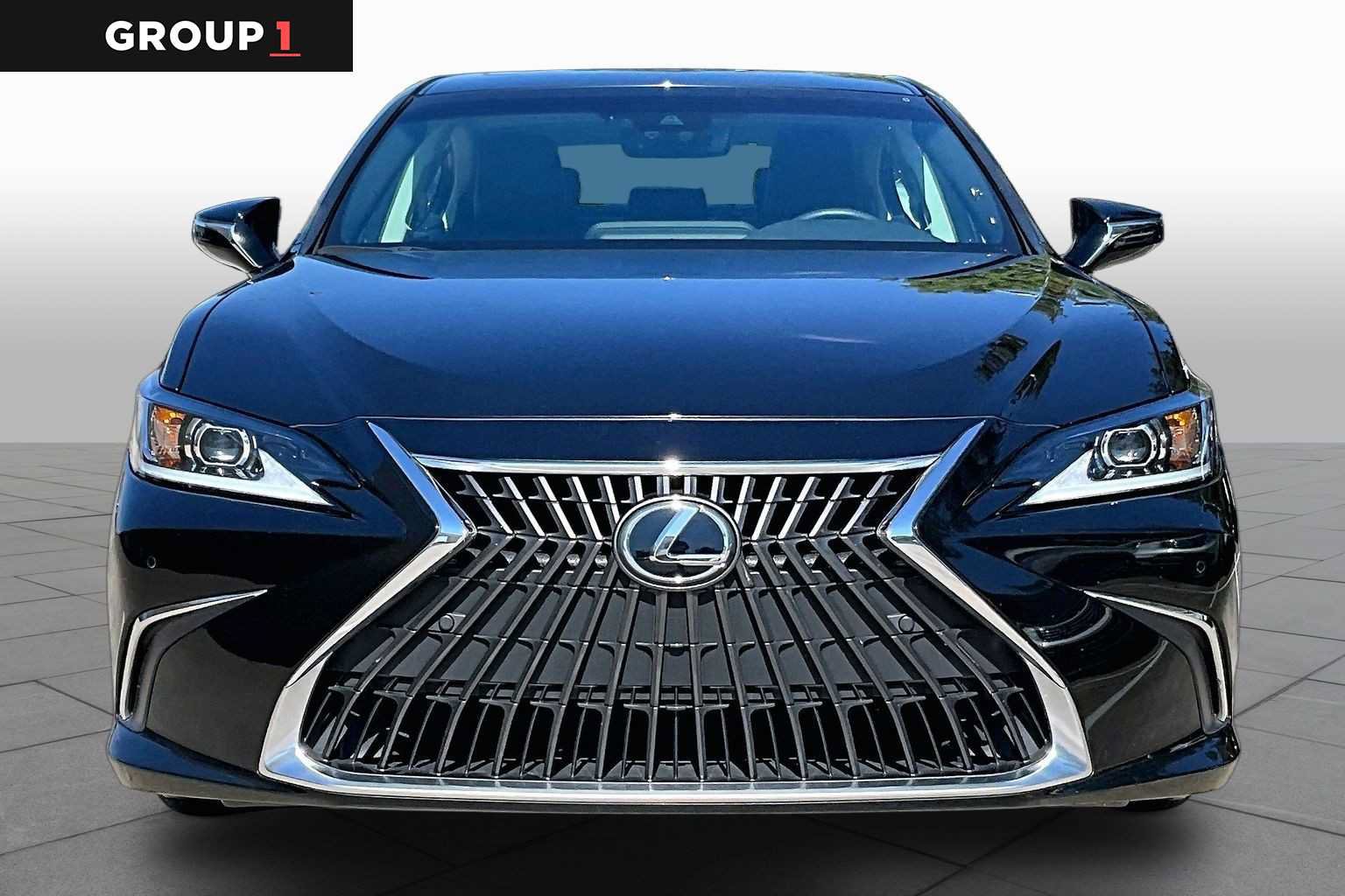 Used 2025 Lexus ES 350 w/ Premium Package FWD image 4