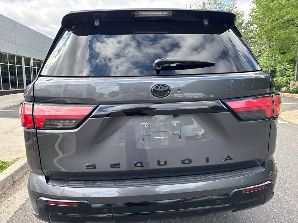 Used 2024 Toyota Sequoia Platinum AWD/4WD image 6