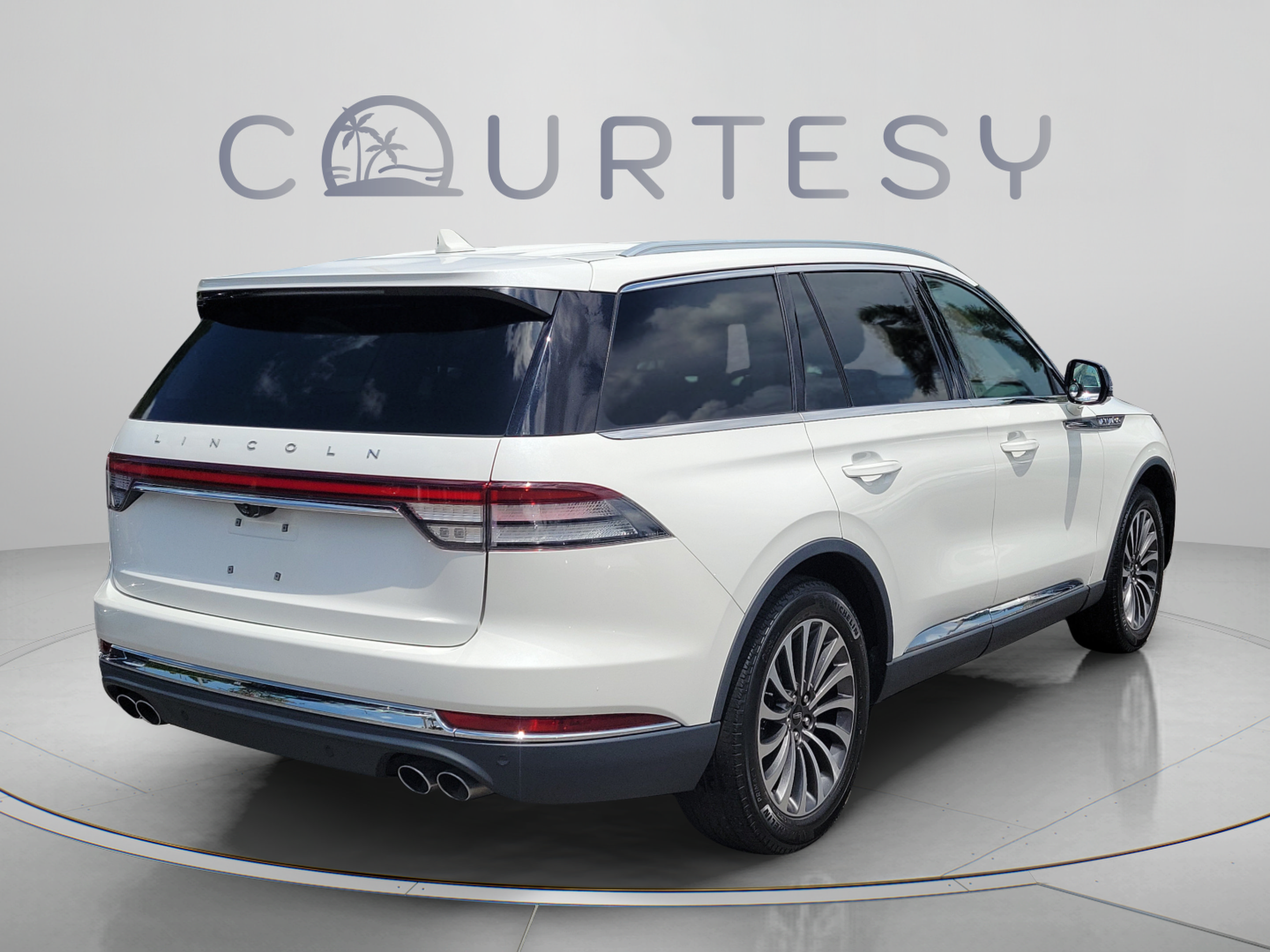 Used 2020 Lincoln Aviator Reserve RWD image 3