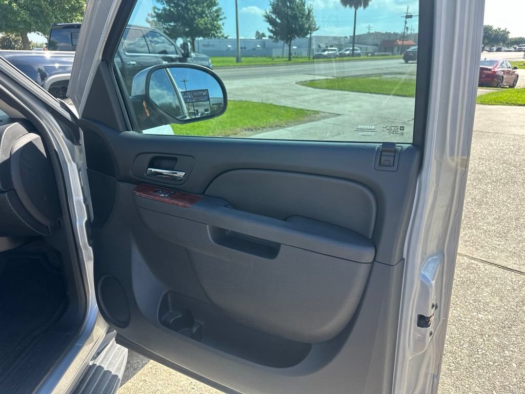 Used 2014 GMC Yukon SLE RWD image 11