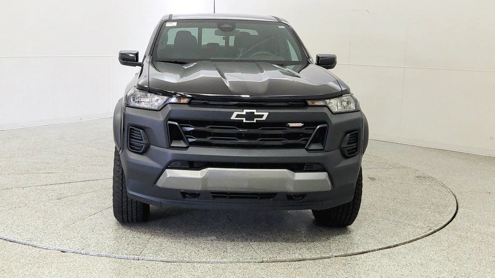 Used 2026 Chevrolet Colorado Trail Boss AWD/4WD image 2