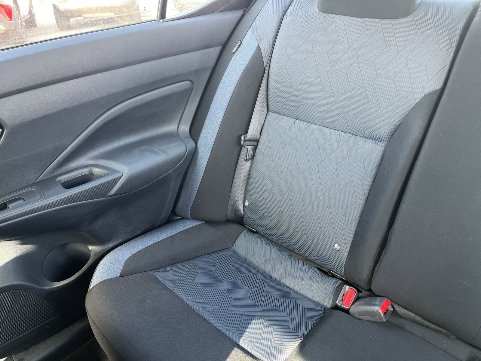 Used 2025 Nissan Versa SV image 35