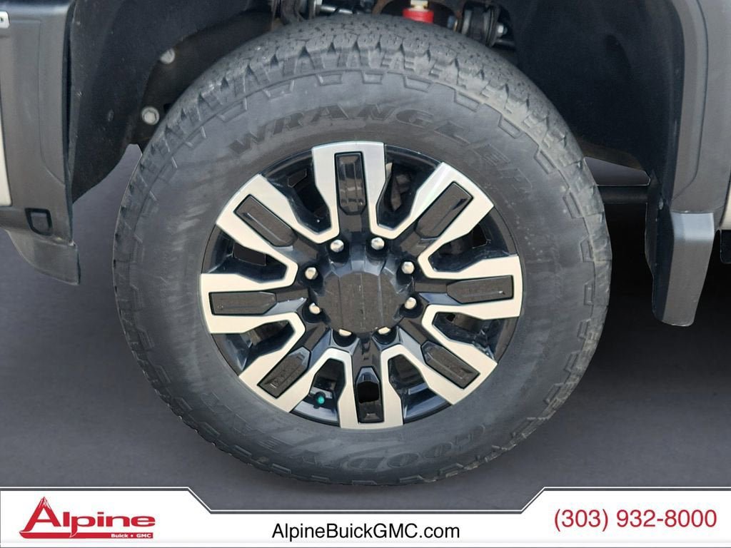 Used 2024 GMC Sierra 2500 Denali Ultimate AWD/4WD image 14