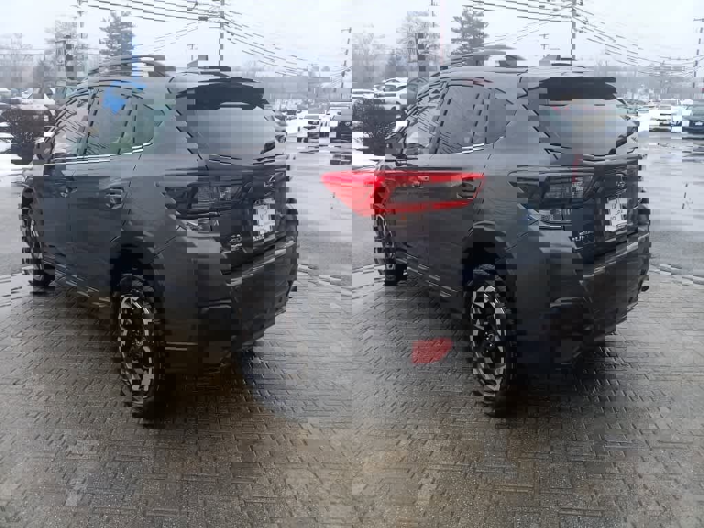 Used 2023 Subaru Crosstrek 2.5i Limited w/ Moonroof Package image 4