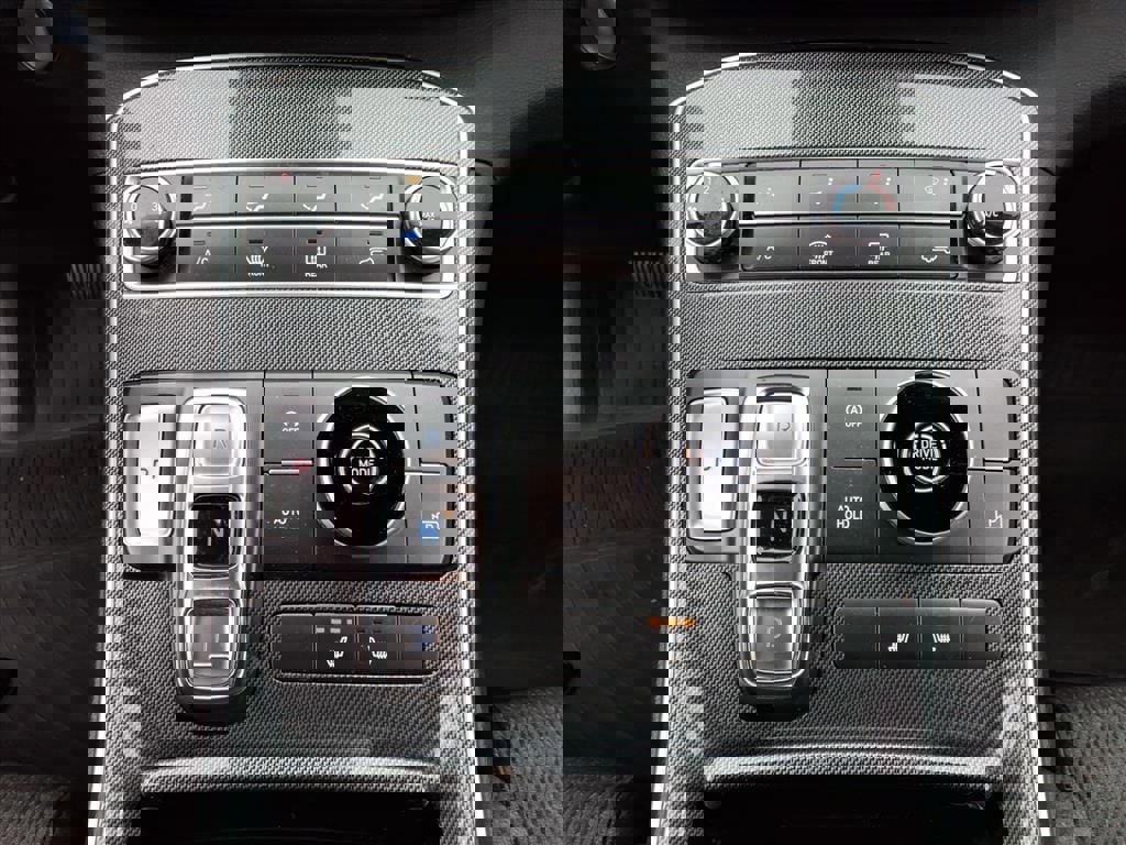 Used 2022 Hyundai Santa Fe SEL image 13