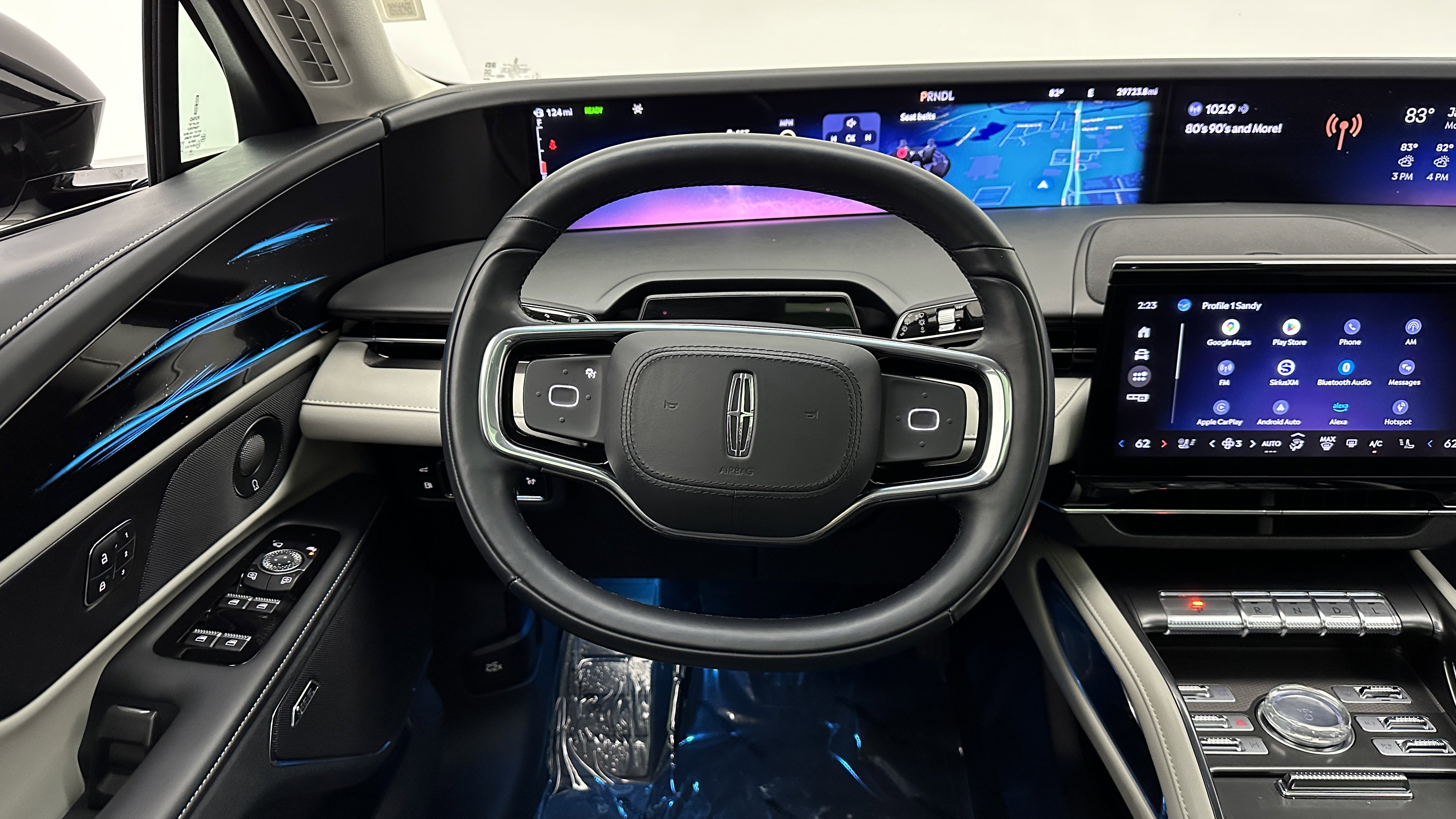 Used 2024 Lincoln Nautilus Premier w/ Equipment Group 102A image 18
