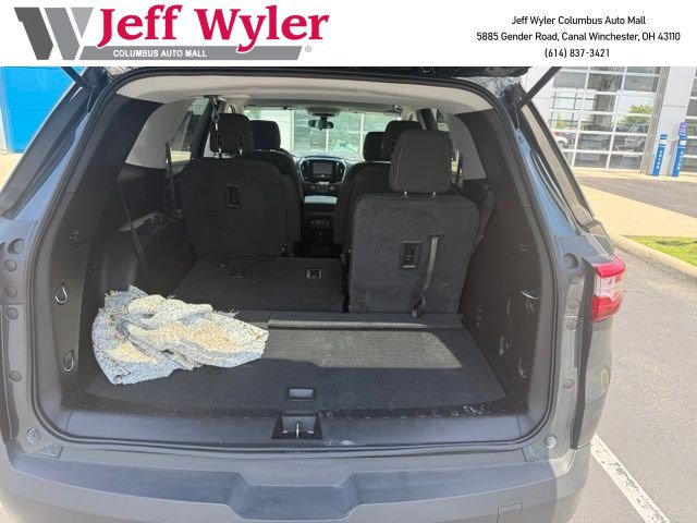 Used 2018 Chevrolet Traverse LT FWD image 1