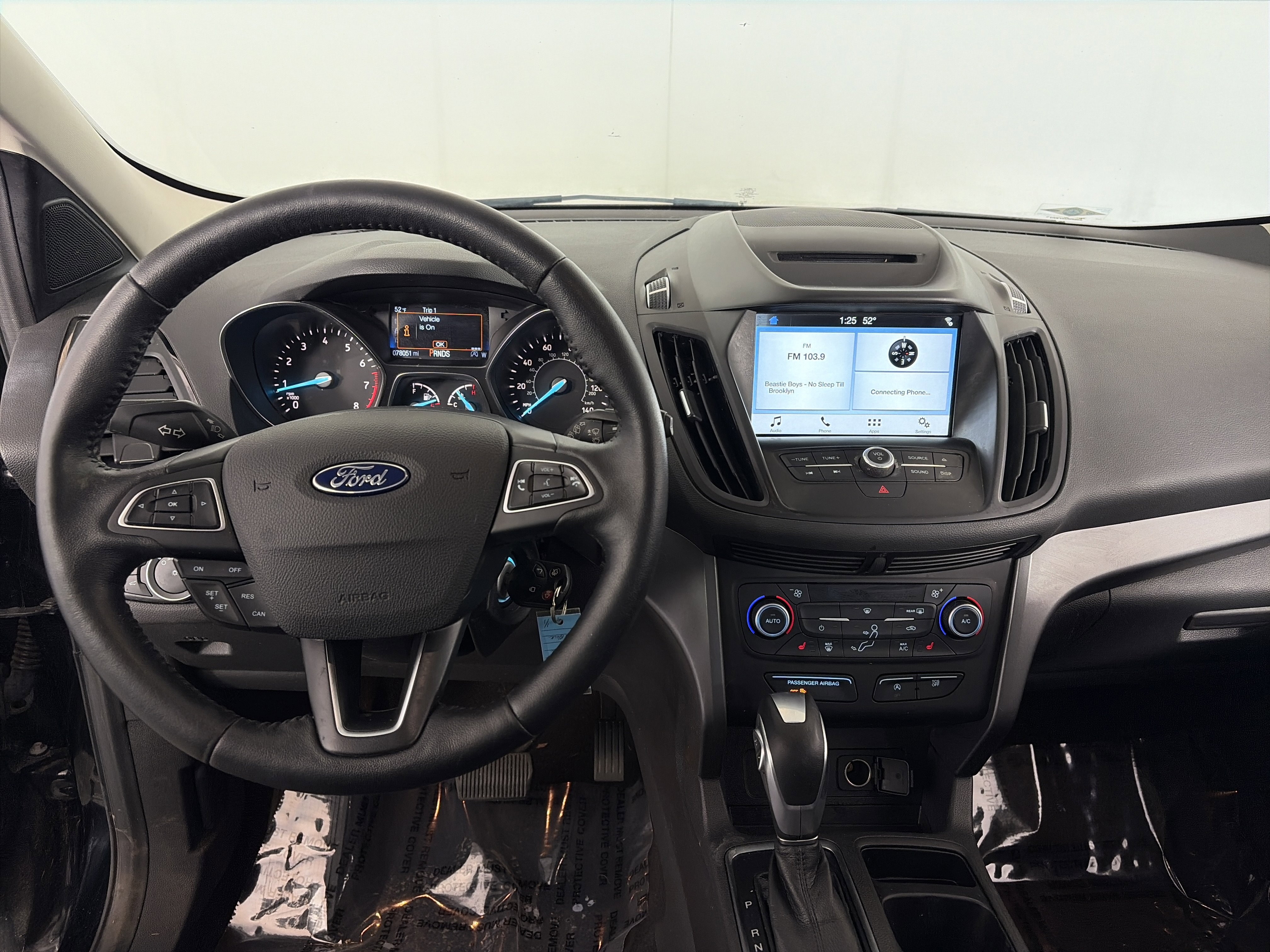 Used 2018 Ford Escape SEL AWD/4WD image 3