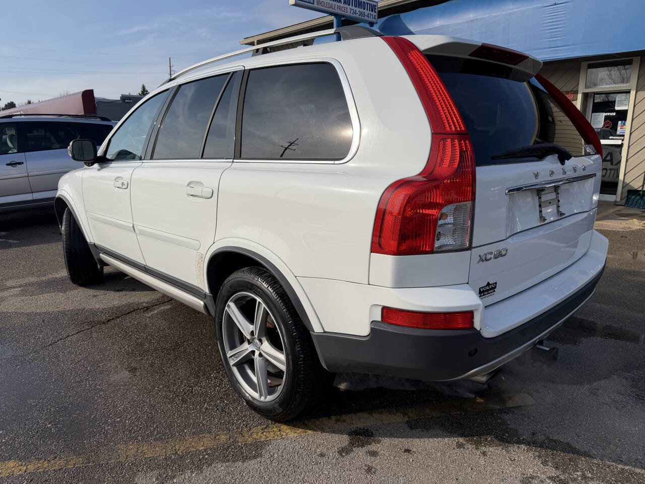 Used 2011 Volvo XC90 3.2 R-Design w/ Multimedia Pkg image 6