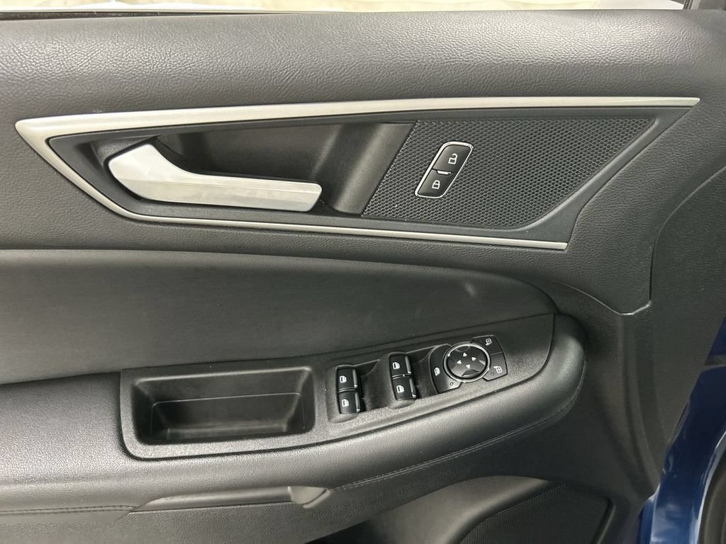 Used 2023 Ford Edge SEL w/ Convenience Package AWD/4WD image 11