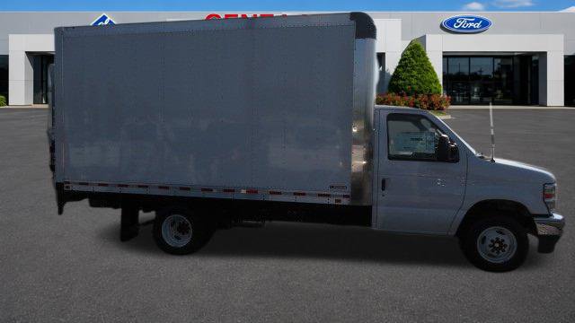 New 2025 Ford E-350 and Econoline 350 Super Duty w/ Driver's Safety Package RWD image 5