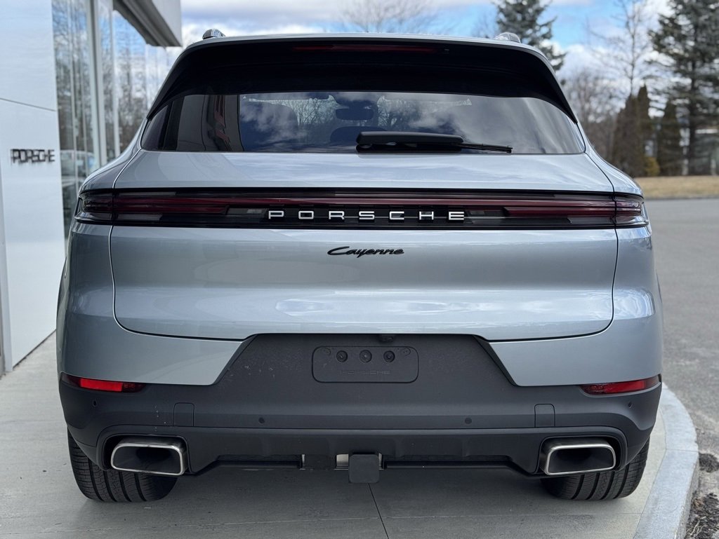 New 2025 Porsche Cayenne E-Hybrid image 13