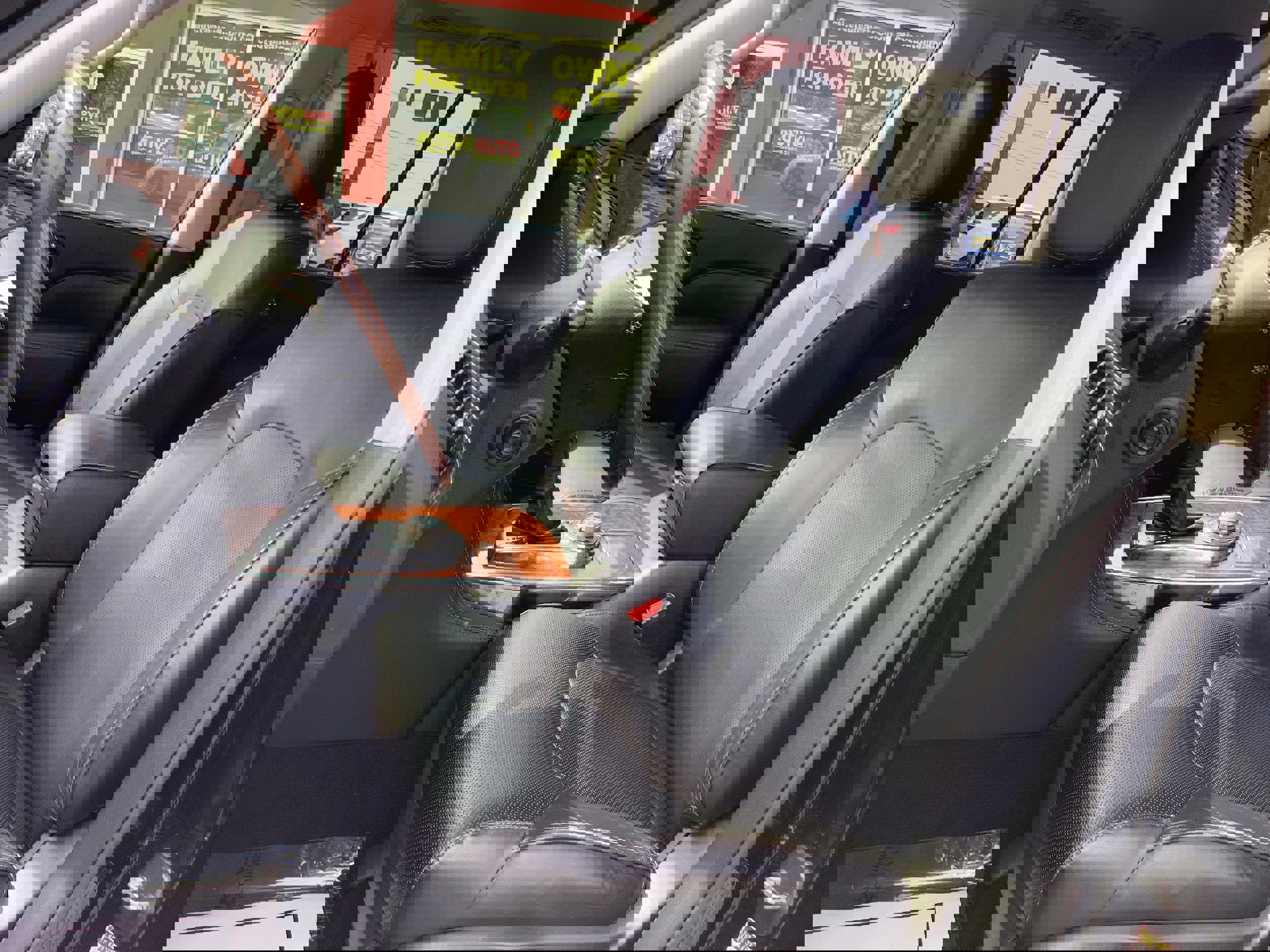 Used 2019 INFINITI QX80 Luxe w/ 22" Wheel Package image 11