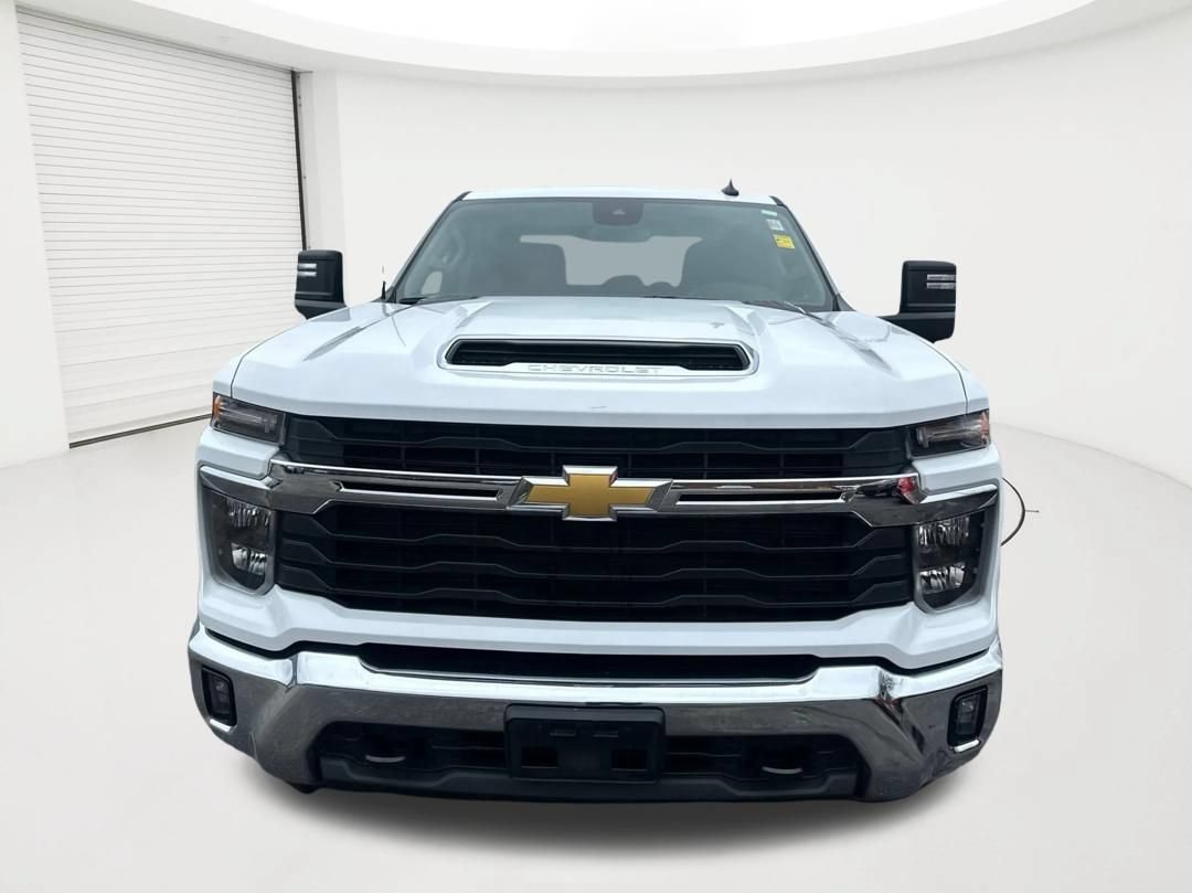 Used 2025 Chevrolet Silverado 2500 LT w/ Convenience Package AWD/4WD image 2