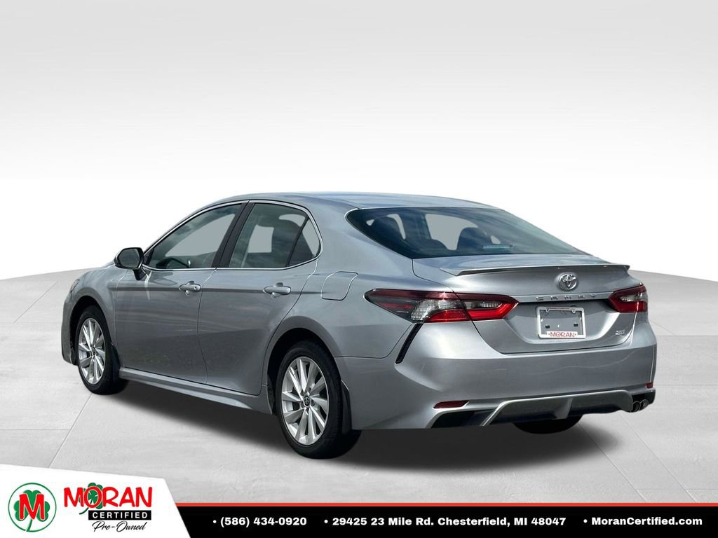 Used 2024 Toyota Camry SE FWD image 4