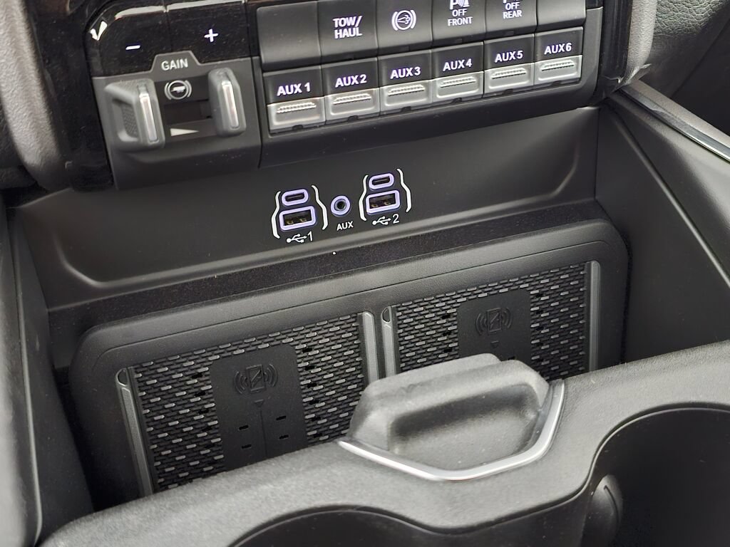 New 2026 RAM 3500 Laramie w/ Night Edition AWD/4WD image 31