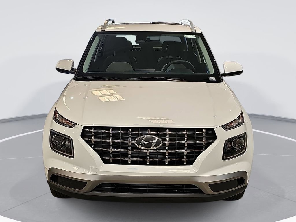 New 2026 Hyundai Venue SEL FWD image 2