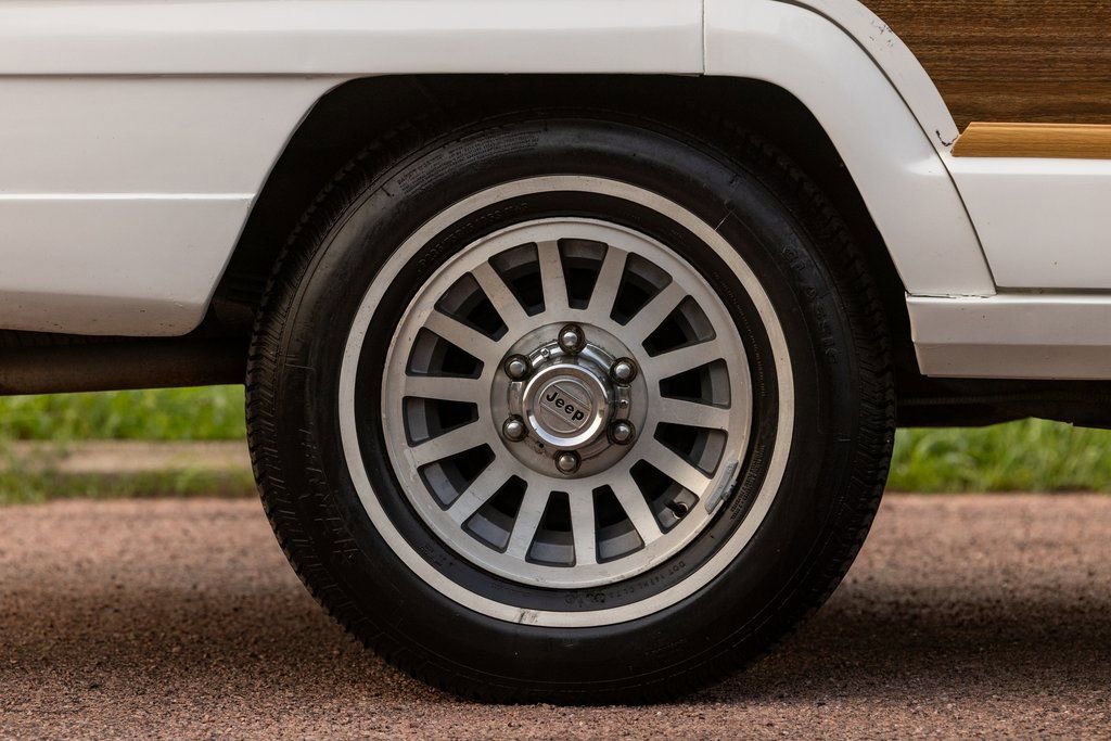 Used 1989 Jeep Grand Wagoneer AWD/4WD image 54