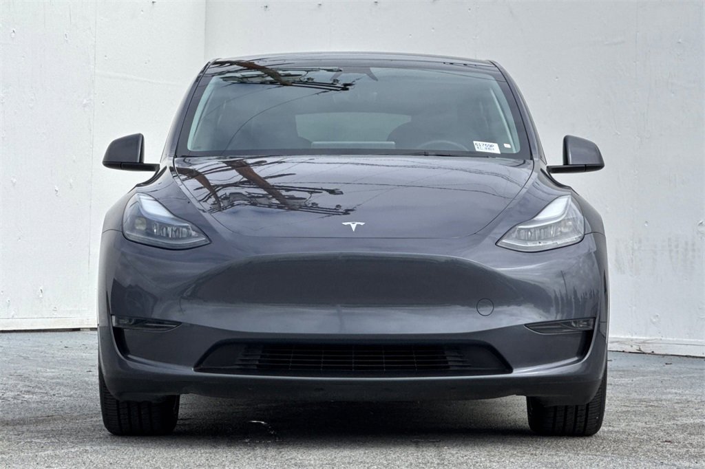 Used 2023 Tesla Model Y Long Range image 9