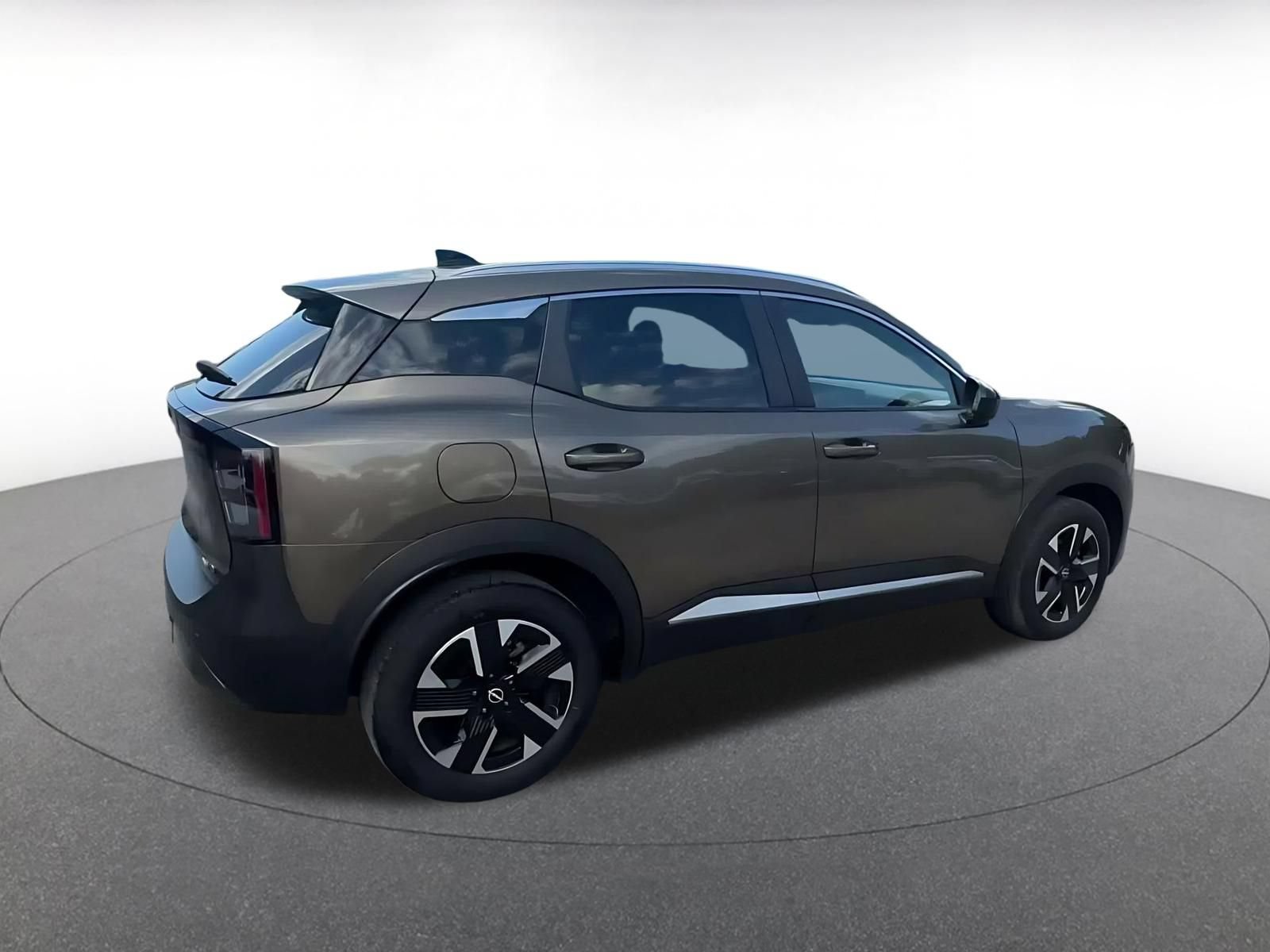 Used 2026 Nissan Kicks SV w/ Cold Weather Package AWD/4WD image 14