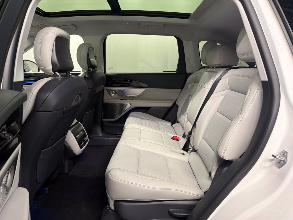 New 2026 Lincoln Nautilus Reserve AWD/4WD image 36