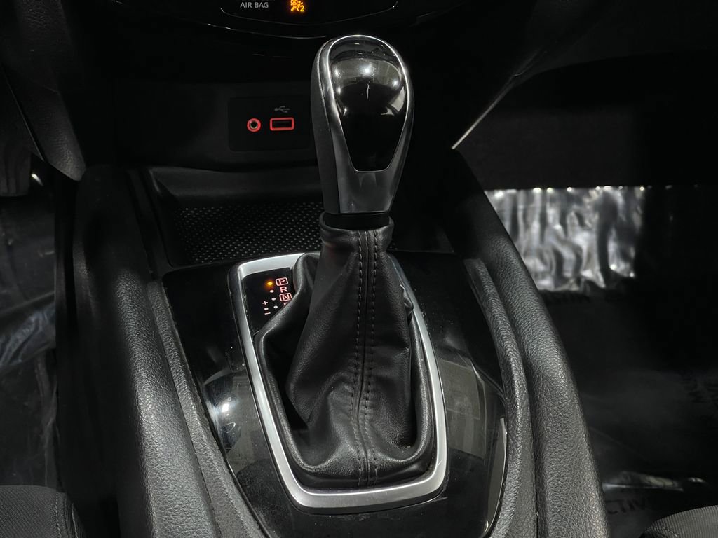 Used 2019 Nissan Rogue S image 25