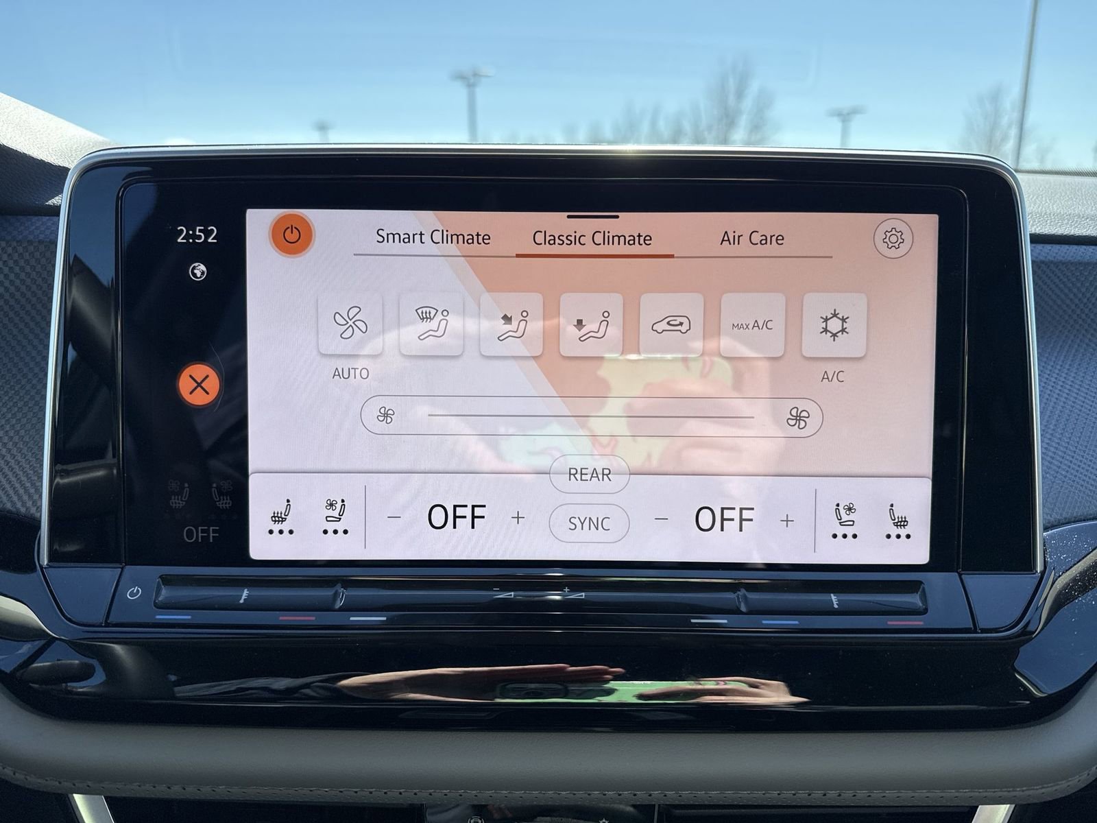 Used 2024 Volkswagen Atlas Peak Edition SEL AWD/4WD image 20