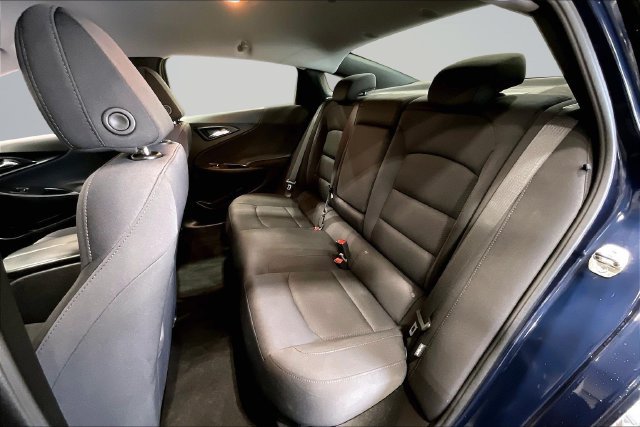 Used 2021 Chevrolet Malibu LT FWD image 26