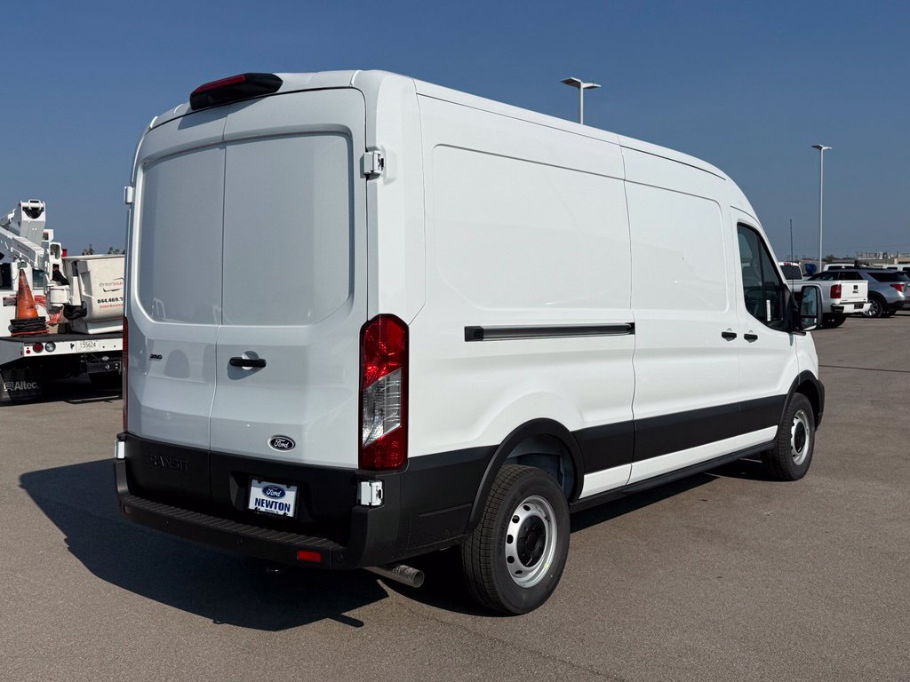 New 2027 Ford Transit 250 148 Medium Roof w/ Load Area Protection Package RWD image 27
