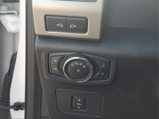 Used 2015 Ford F150 Lariat image 19