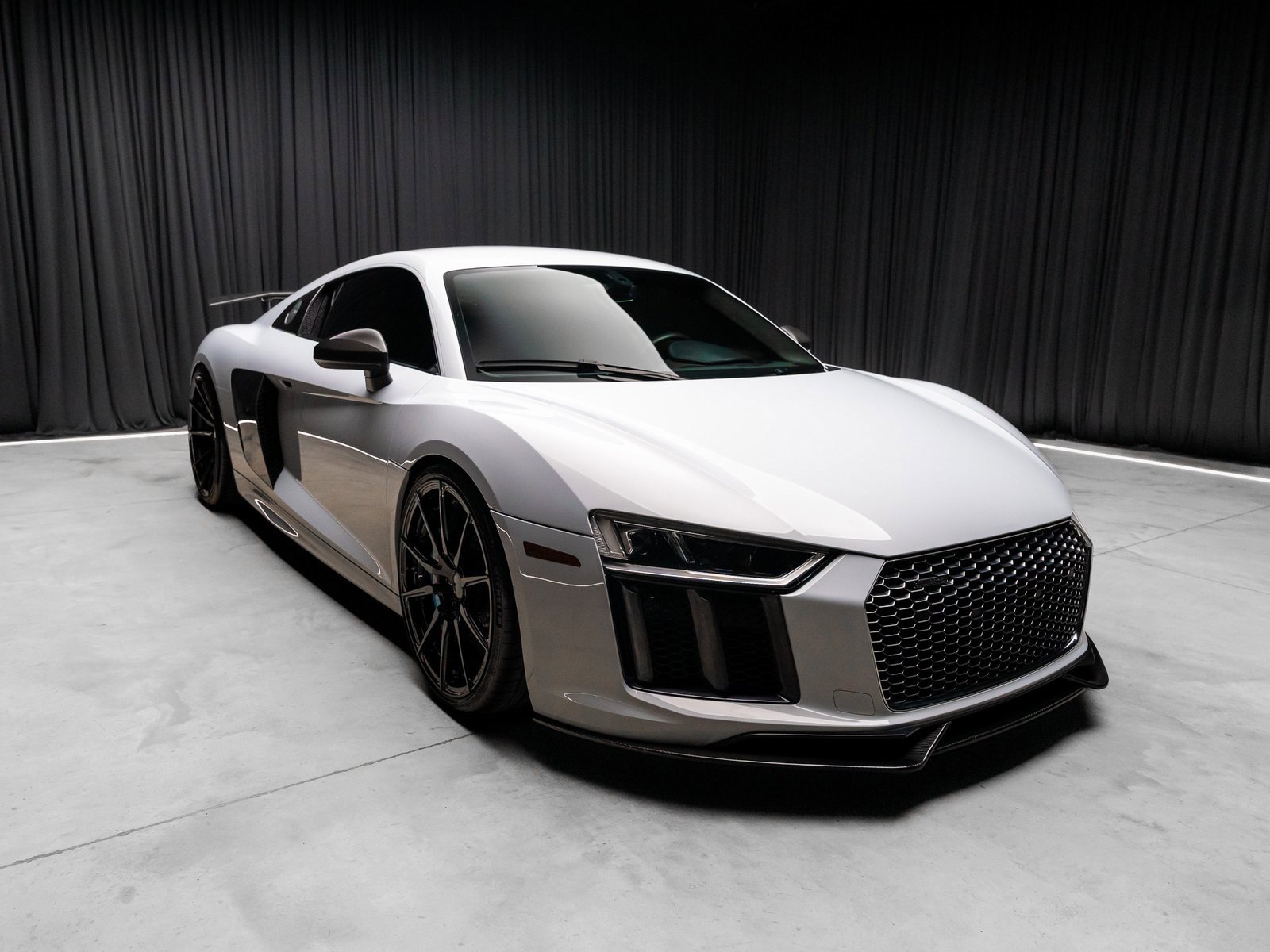 Used 2017 Audi R8 V10 plus image 11