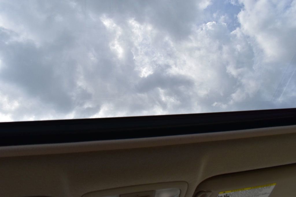 Used 2005 Toyota Highlander 4WD V6 w/ 3rd Row image 33