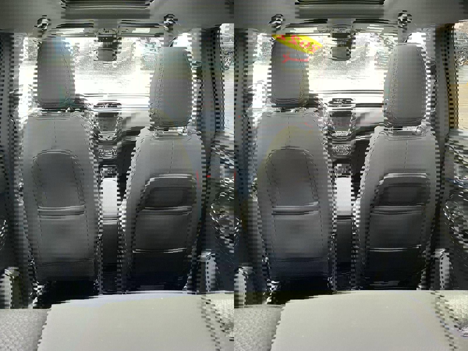 Certified 2022 Chevrolet TrailBlazer RS w/ Sun and Liftgate Package AWD/4WD image 28