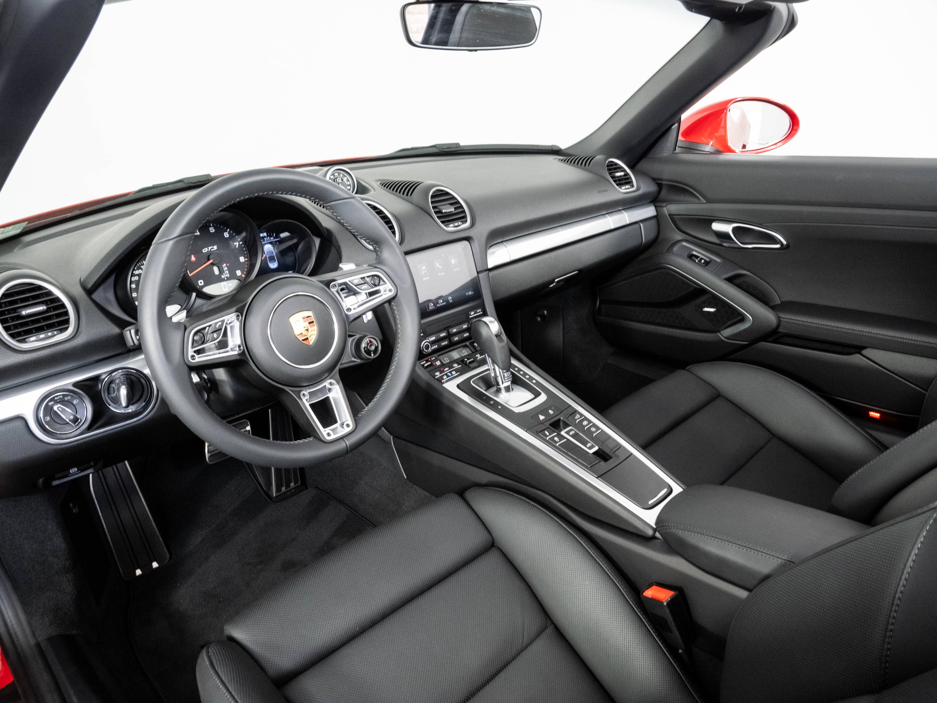 Certified 2025 Porsche 718 Boxster GTS RWD image 4