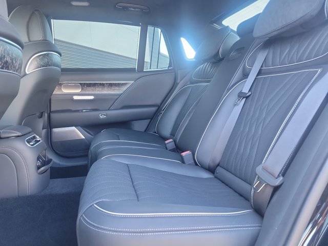 Used 2024 Genesis G90 3.5T AWD/4WD image 16