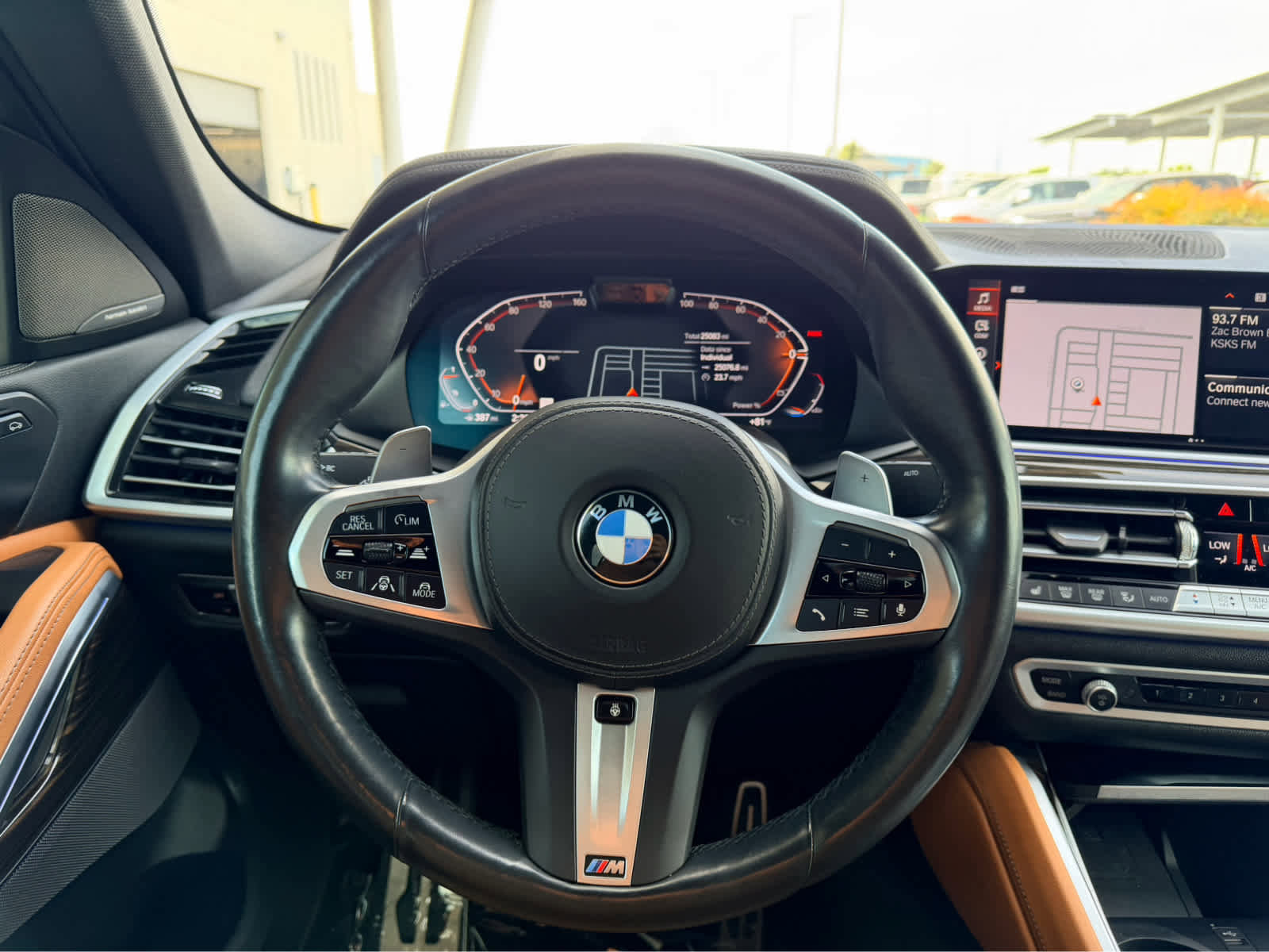 Used 2023 BMW X6 xDrive40i w/ M Sport Package image 14