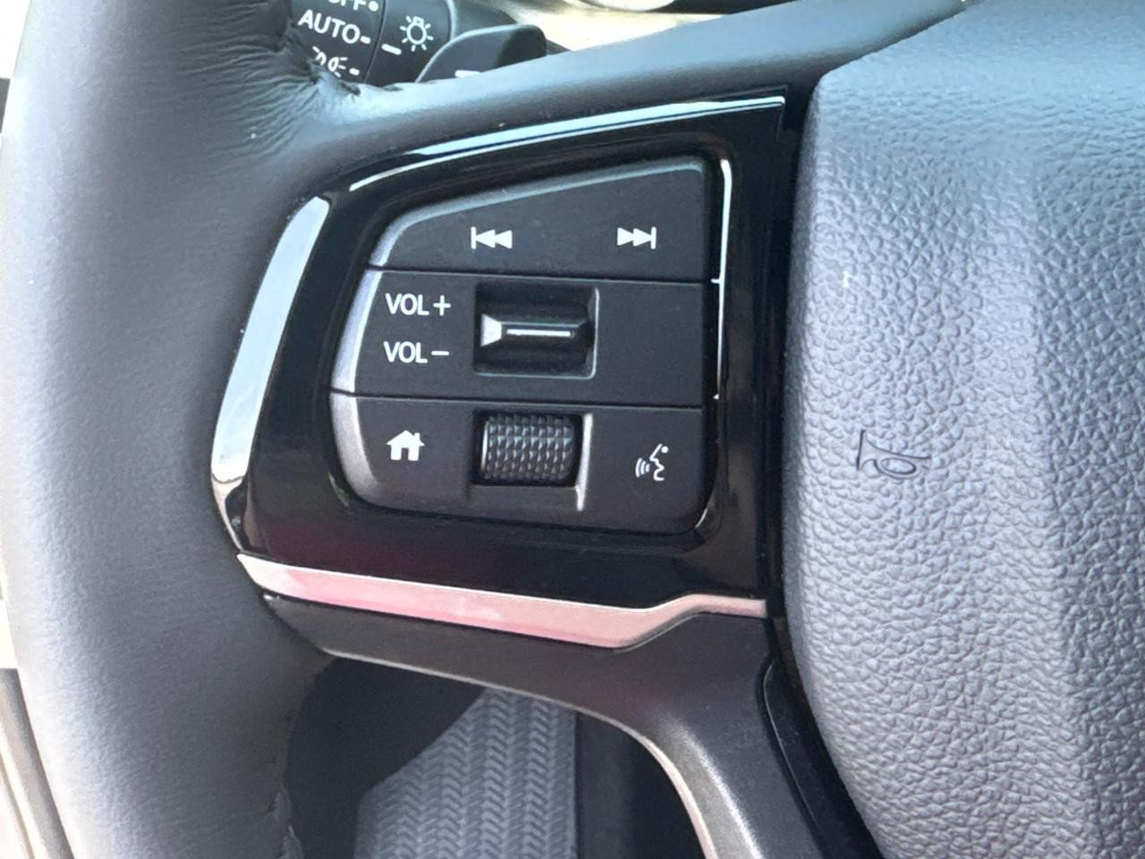 Certified 2026 Honda Odyssey Touring image 23