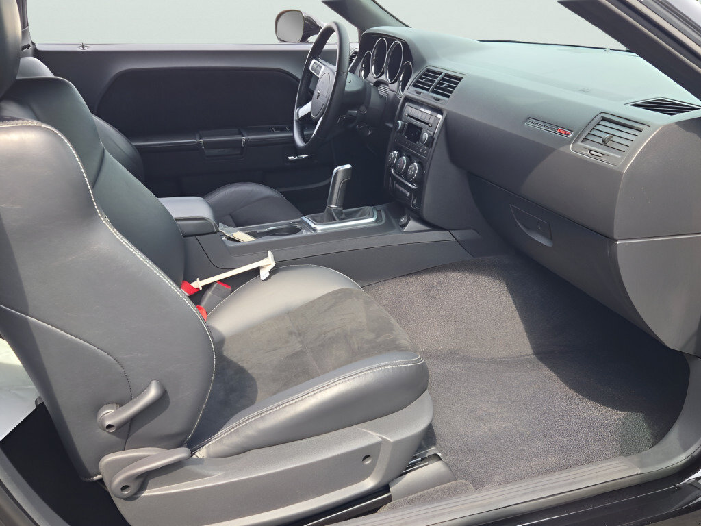 Used 2009 Dodge Challenger SRT8 RWD image 14